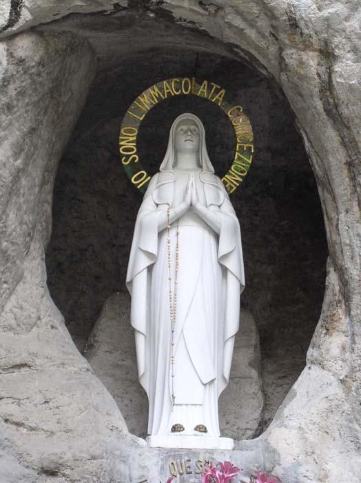 Beata vergine maria di lourdes d 2