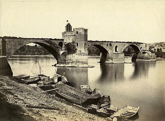 Le pont et sa chapelle